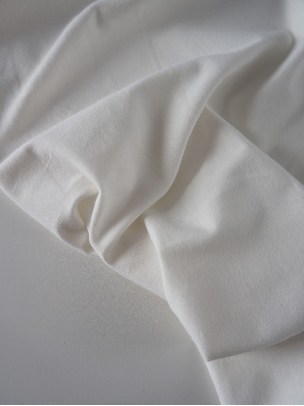 Кулирная гладь велюр эффект 200 гр Молочный Кулирная гладь велюр эффект 200 гр Молочный