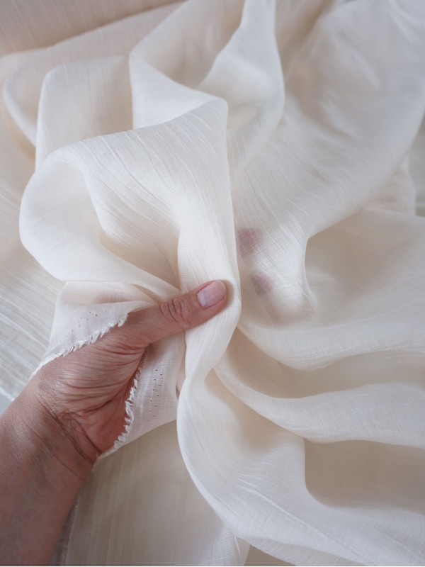 Тенсель вуаль с жатым эффектом Экрю